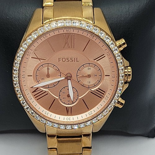 Analog Dial Quartz Watch DE241 