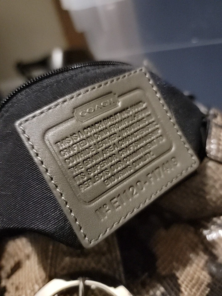 Coach Soho Lynn Python Embossed 3 Compartments Snakeskin Hobo Purse E1120 F17419 - Image 4 of 4