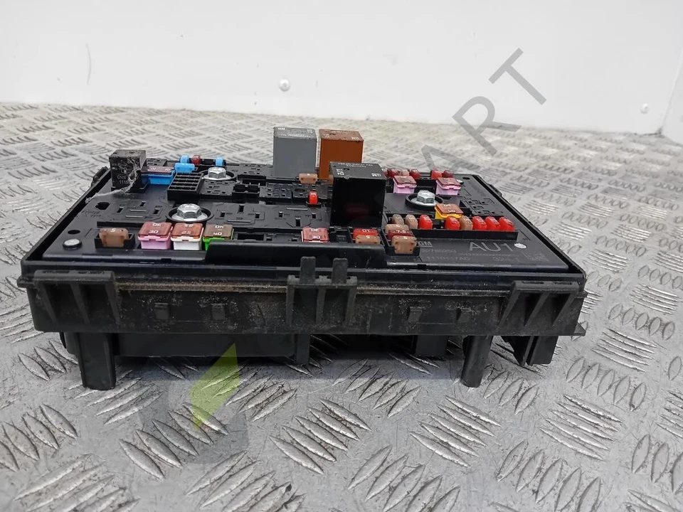 2012-2024 VAUXHALL AMPERA Fuse Box 22785253 - Image 2 of 4
