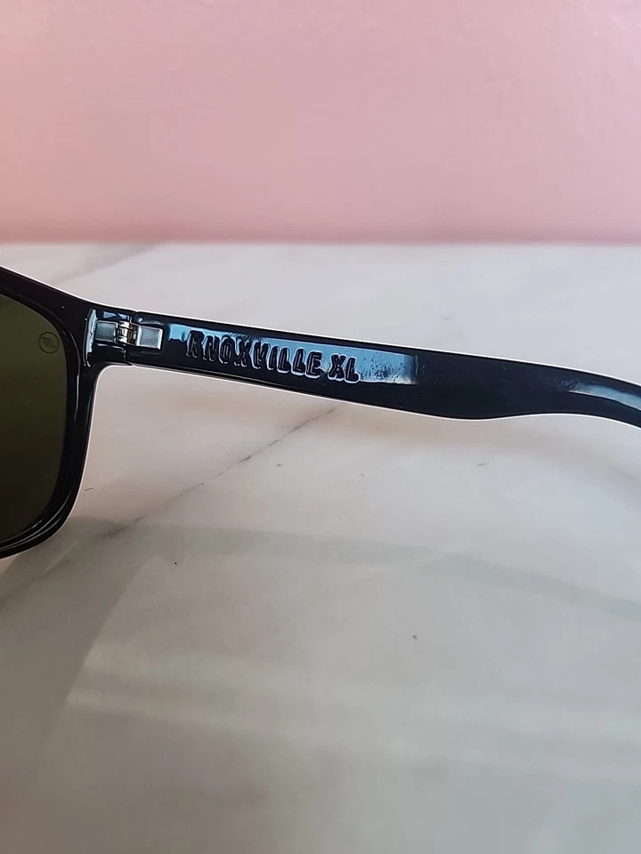 Gafas de sol eléctricas Knoxville XL - Marco negro lentes verdes estilo clásico - Leer Foto 4 de 4