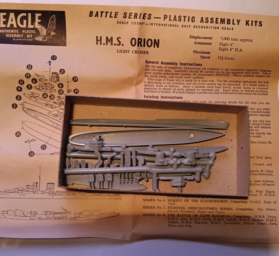 MODEL KIT 1/1200 EAGLE H.M.S. ORION - THE BATTLE OF CAPE MATAPAN - VINTAGE - Immagine 2 di 2