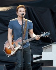 Hunter Hayes performs at 2014 Bayou Country Superfest at LSU Tiger- Old Photo 12