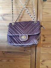 Damen Schultertasche Samt lila gesteppt Chevr...