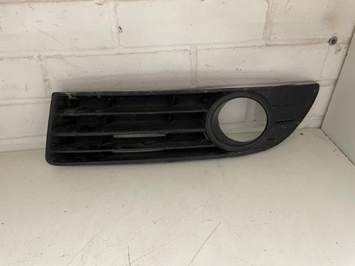 VW Polo Mk4 9N3 05-09 Stoßstange vorne Grill Nebelscheinwerfer Loch links Original