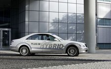 Cars mercedes benz plug in Desk Mat Stitched