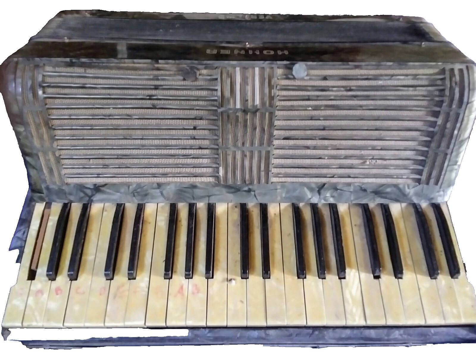 HOHNER Accordions 120 Bass Keys