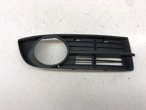 Volkswagen Touran I 2006 Verkleidung Nebelscheinwerfer / Gitter vorne DRA56915