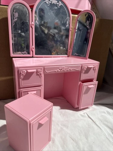 VINTAGE Mattel 1987 BARBIE'S SWEET ROSES Vanity Mirror & Side Cabinet Pink