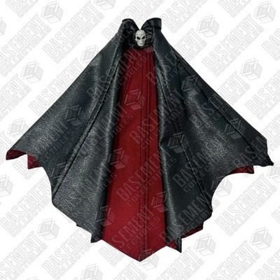 Mezco One:12 Doc Nocturnal: Monster Hunts - Cape w/ Skull Emblem 1:12 Scale