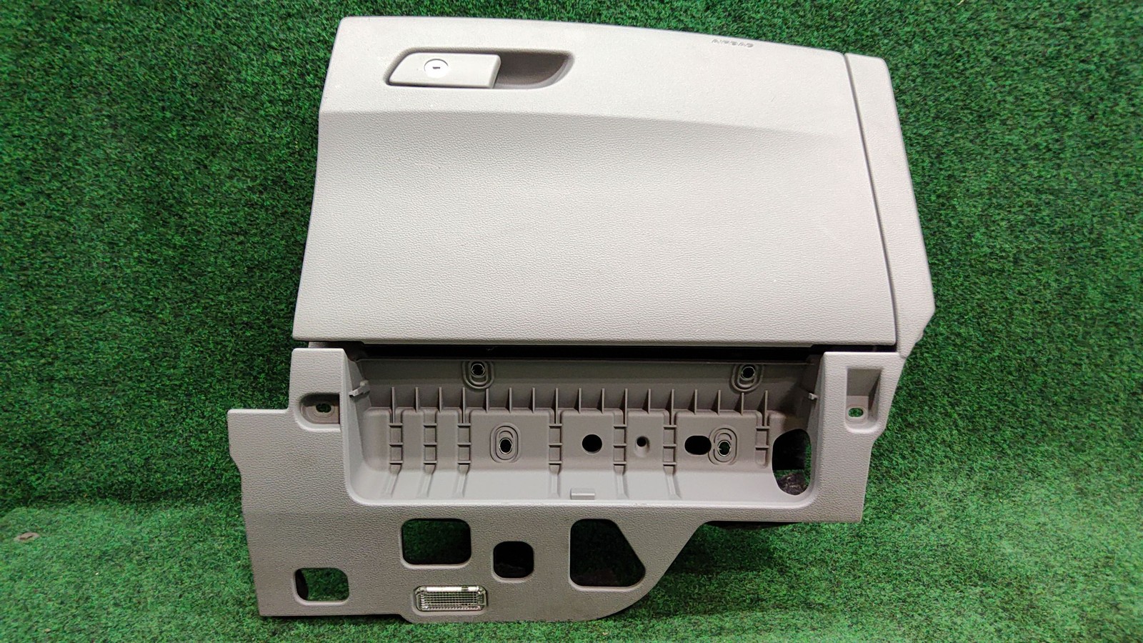 2017-2019 Audi A4 Quattro Dash Glove Box Oem 8w1880302