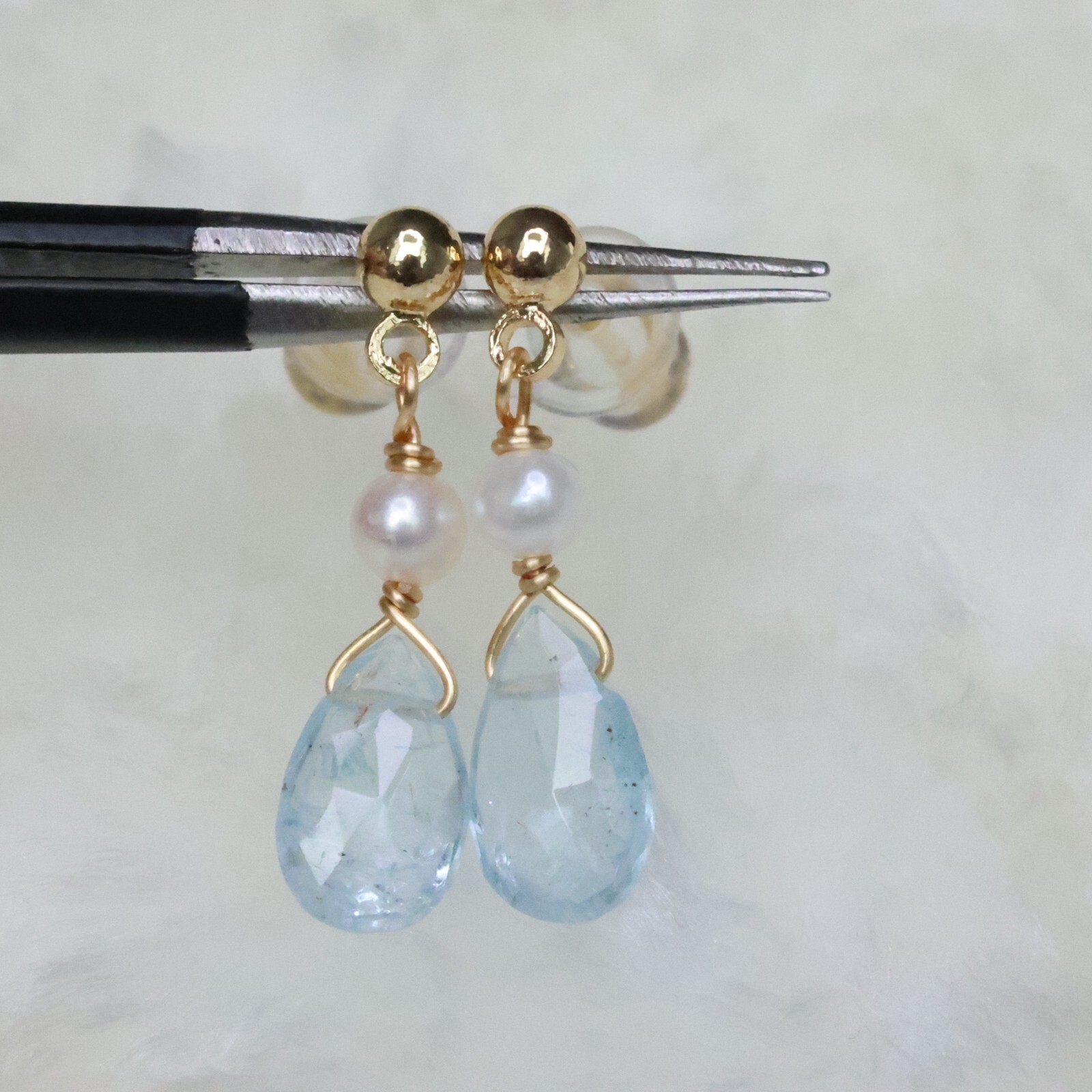 Boucles d'oreilles aigue-marine naturelle et perle en argent | Cadeau d'anniversaire idéal