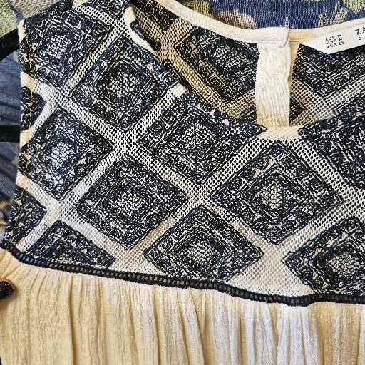 Zara Basic Collection Embroidered Flowy Tank Top … - image 3