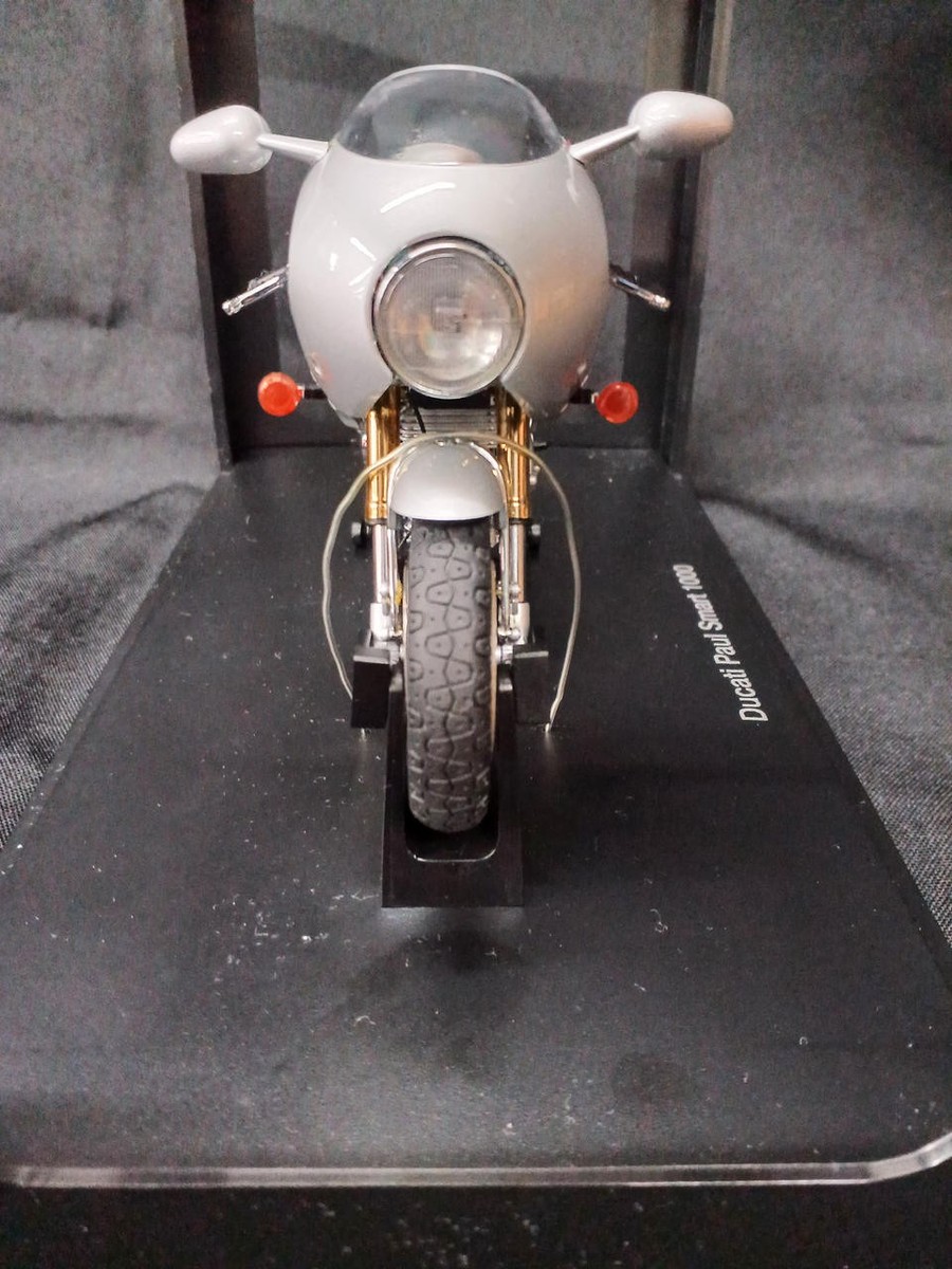 AUTOart Ducati Paul Smart 1000 Silver 1/12 Diecast Motorcycle