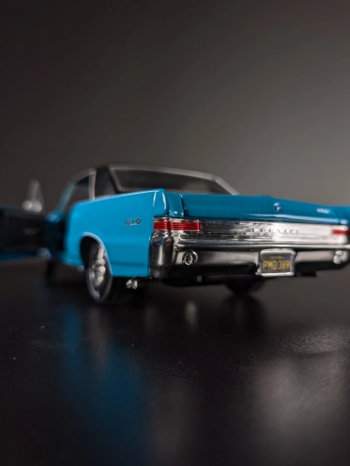 Maisto Special Pontiac GTO 1965 modelo de coche escala 1:18 azul, en caja Foto 3 de 4