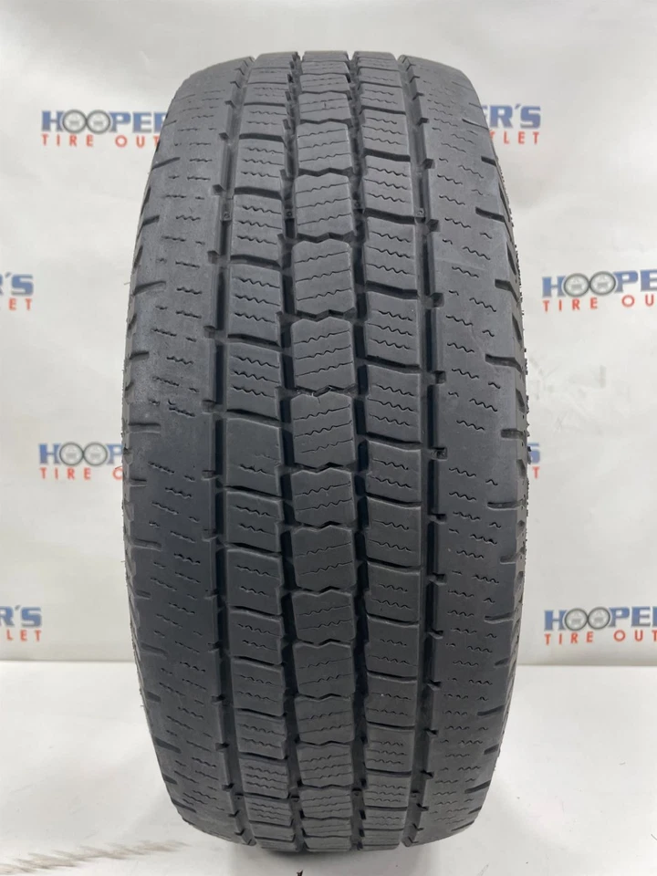 1X Cooper Discoverer HT3 235/65R16C 121/119 R Quality Used Tires 7/32 - Image 4 of 4