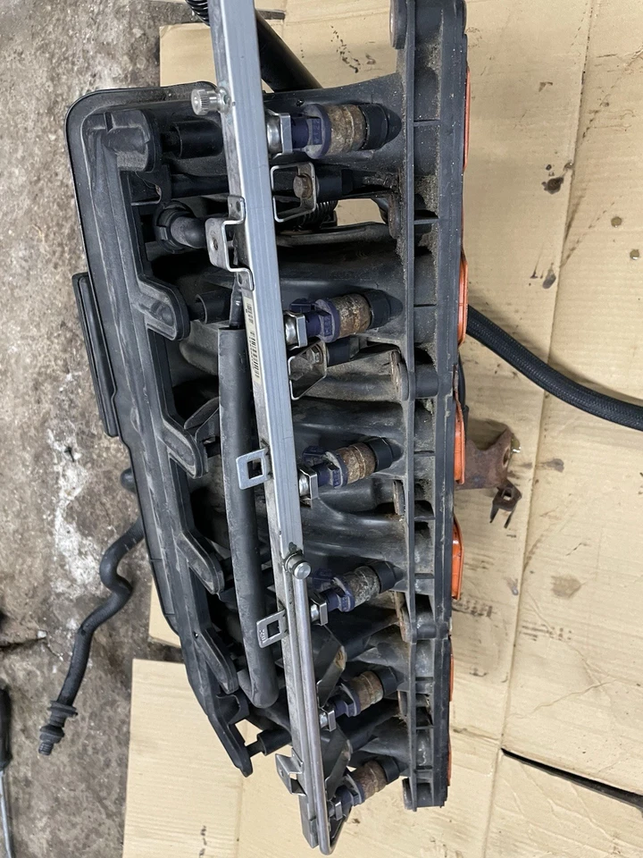 BMW E46 330i 330xi M54B30 Intake Manifold Complete W Fuel Rail Disa 7523291 - Image 3 of 4