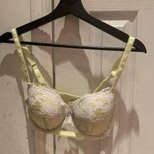 Victoria Secret Light Green Lace Bra