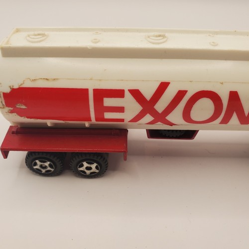 Vintage EXXON Motor Oil TRUCKS OF THE WORLD Ertl 1:64 Tanker Trailer Hong Kong - Picture 6 of 10