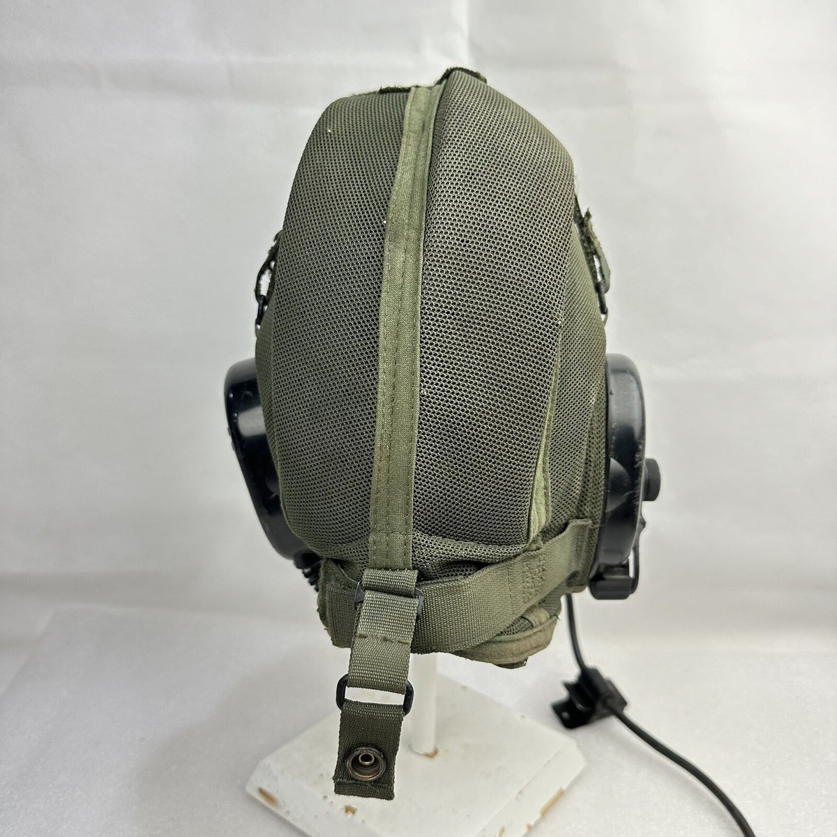 Medium CVC Military Combat Vehicle Crewman Tanker Helmet Medium CVC Military Combat Vehicle Crewman Tanker Helmet