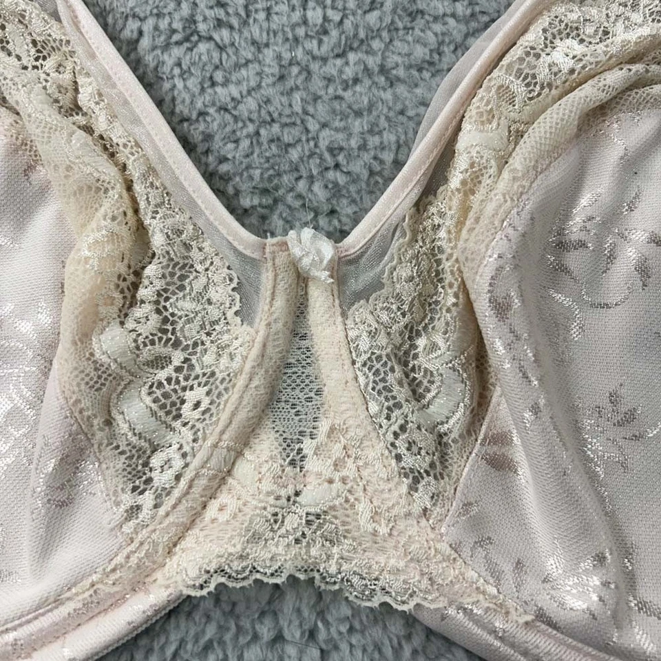 Sujetador Playtex 42D Underwire 4011 All That Glitters Sujetador con aros de encaje Foto 3 de 4