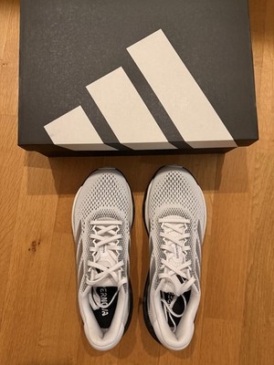Sportschuh adidas Supernova Stride - Gr. 40 - NEU & Ungetragen