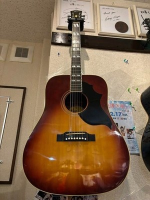Fujigen Vintage Akustikgitarre Sunburst 70er Jahre mit Hartschalenkoffer &...