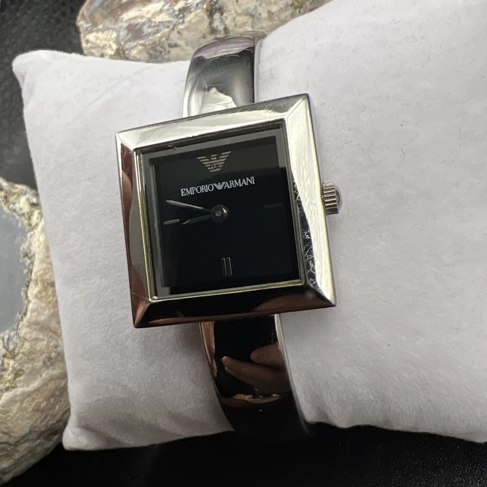 EMPORIO ARMANI (works) ~ Women’s Bangle Watch VTG ~ AR0705 ~ 7” - Image 2 of 4