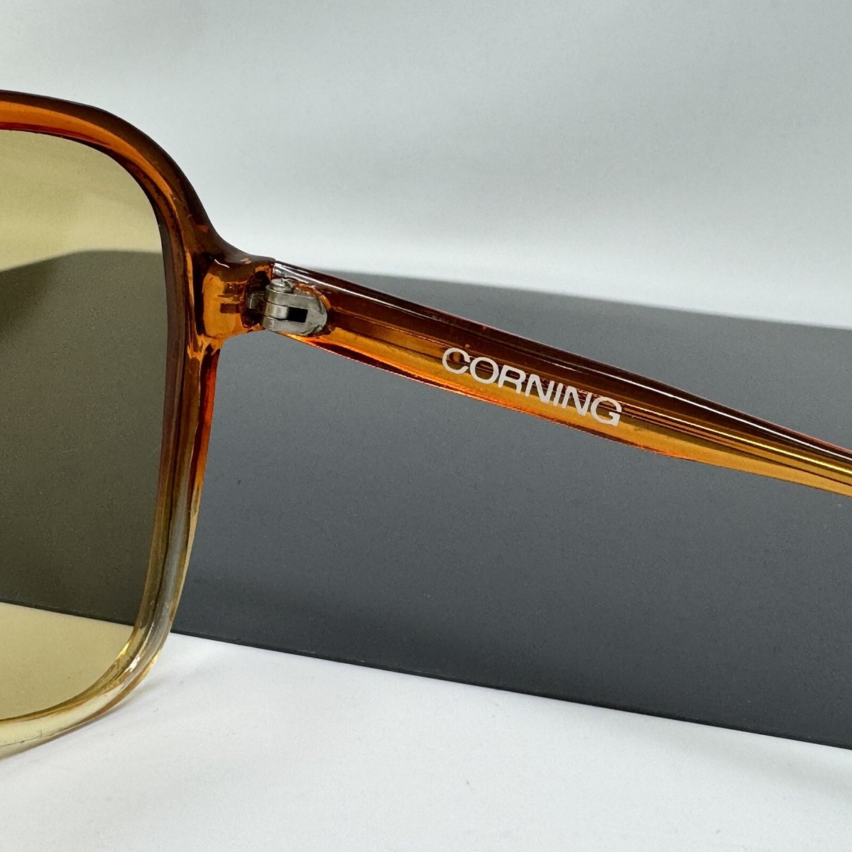 Big SUNGLASSES Corning Optics PHOTOCHROMIC Very RARE Before Serengeti Big SUNGLASSES Corning Optics PHOTOCHROMIC Very RARE Before  main image 4