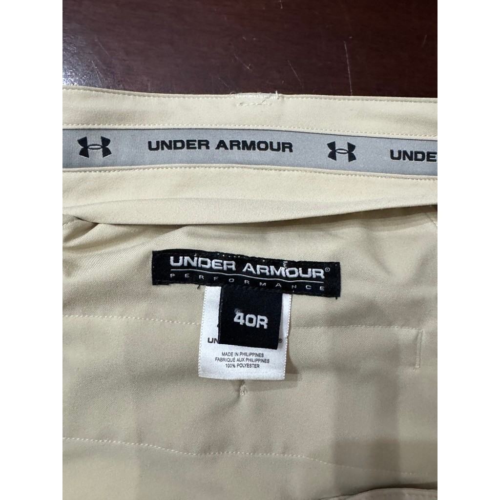 Under Armour Performance Mens Golf Pants 40R Tan Khaki Pleated Cuffed Trousers thumbnail 3