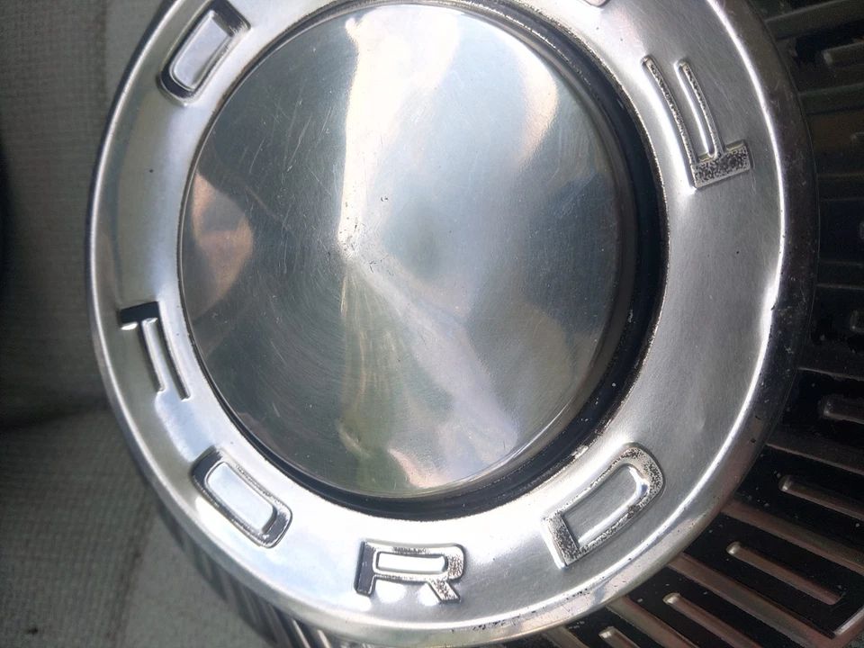 Juego completo (4) 1965 1966 1967 OEM Ford Galaxie 500 9,5” tapacubos plato perro 65 66 67 Foto 2 de 4