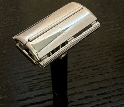 Vintage Gillette Black Handle Super Speed Safety Razor/1972 S3