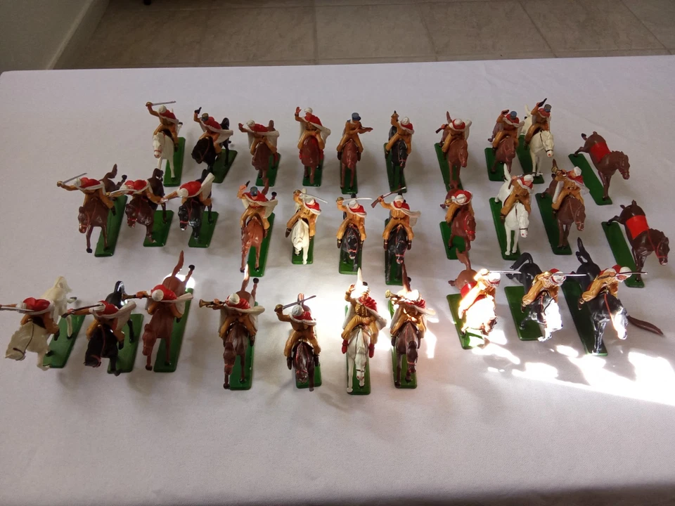 Lot 27 Figurines Cavaliers Spahis – Starlux Armée Française Coloniale – Vintage - Photo 2/4