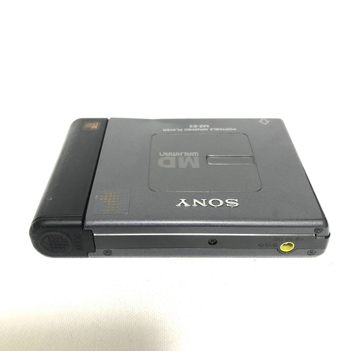 Sony MD Walkman MZ-E2 Portable MiniDisc Player w/ RM-MZE2MP