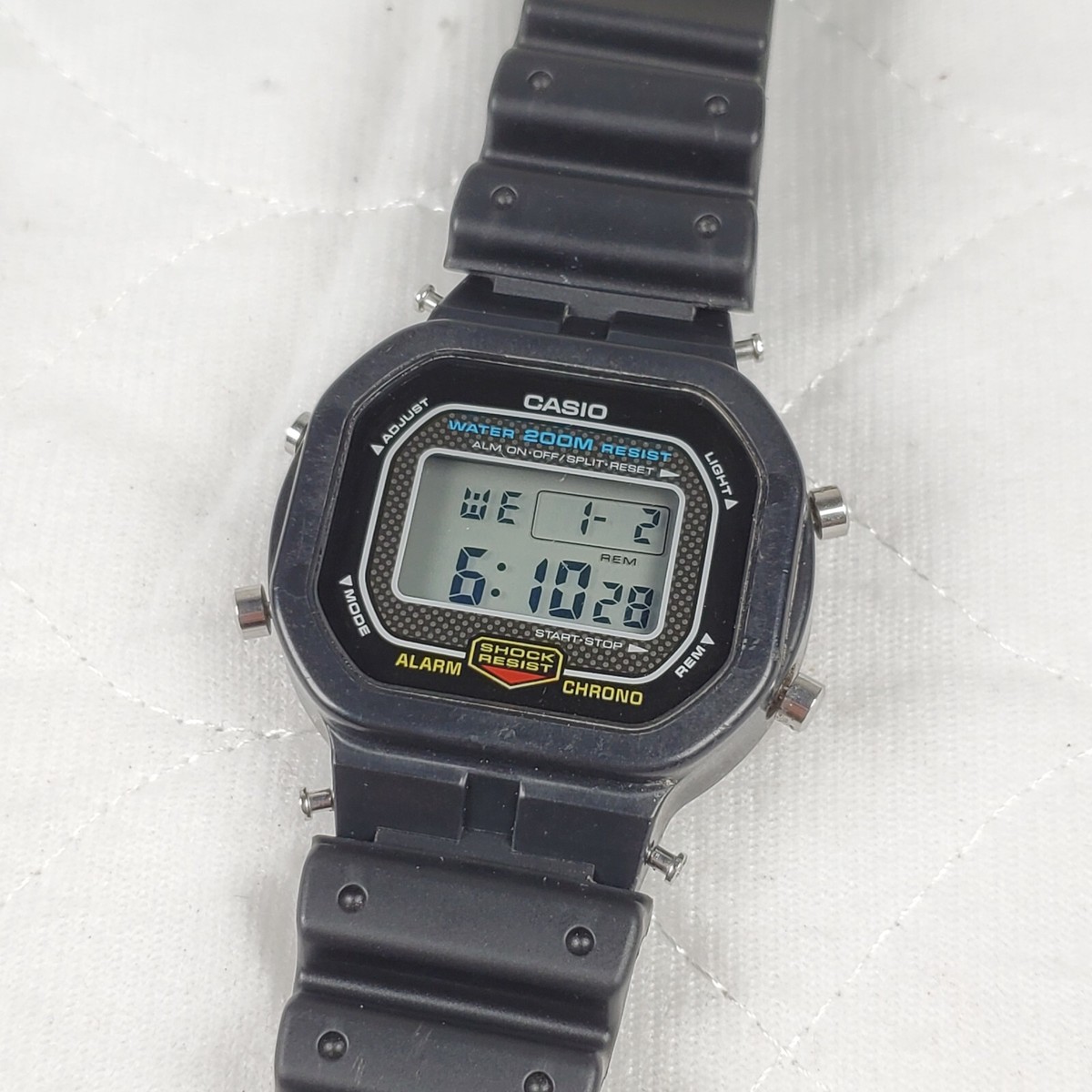 （ヴィンテージ）G-SHOCK DW-5300 1994年発売 DW5300 Rare 1994 Casio G-Shock DW-5300 White Border for sale online | eBay