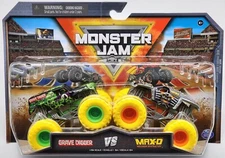 SPIN MASTER 2024 MONSTER JAMS SERIES 28 GRAVE DIGGER VS MAX D 2-PACK!!