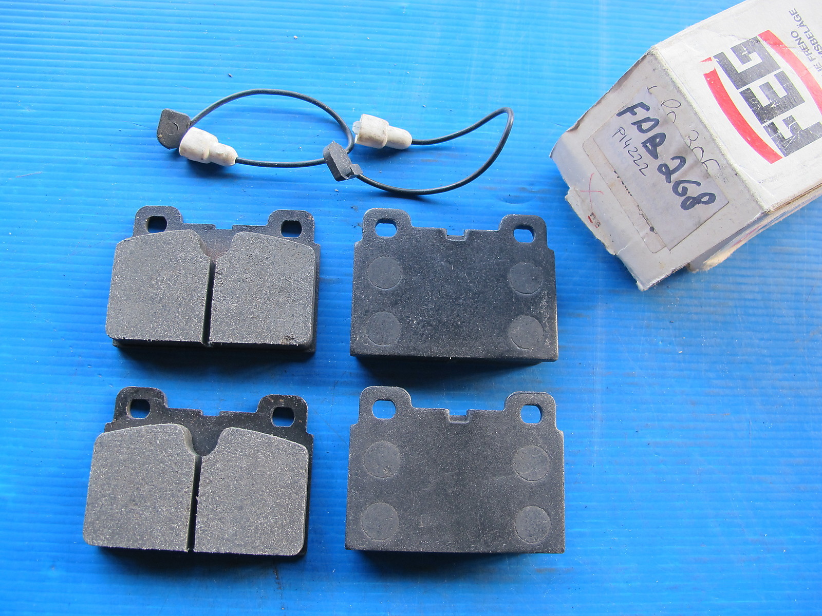 Plaquettes de freins avant FEG anti-bruit pour utilitaire Trafic