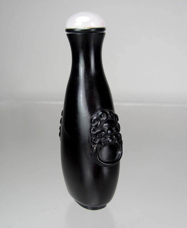 Late 19th C. Carved (Tear Shape) Peking Glass Snuff Bottle - Image 3 of 4