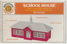 HO Gauge School House; Bachmann Plasticville Model Kit 2633 NIB Sealed