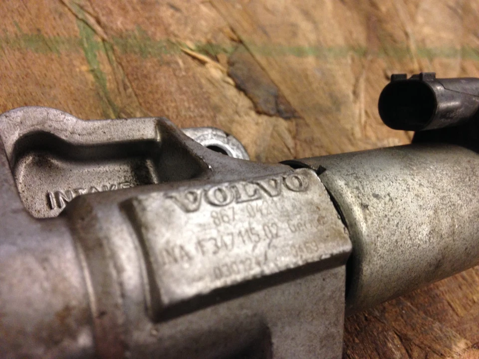 Electroválvula de árbol de levas Volvo S60 2003 (admisión) 2002-2009 Foto 2 de 3