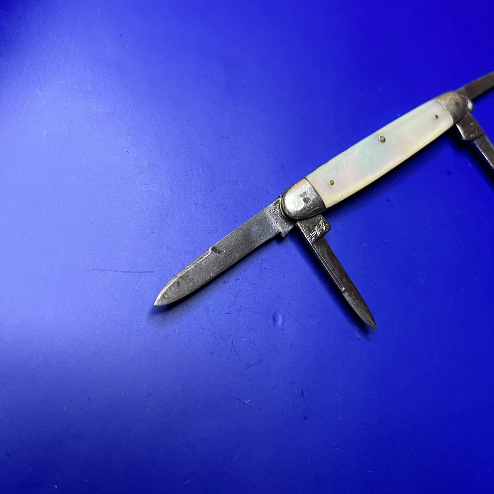 Vintage Griffon Cutlery Works, Small  4 Blade Congress MOP Pocket Knife Germany - Image 4 of 4