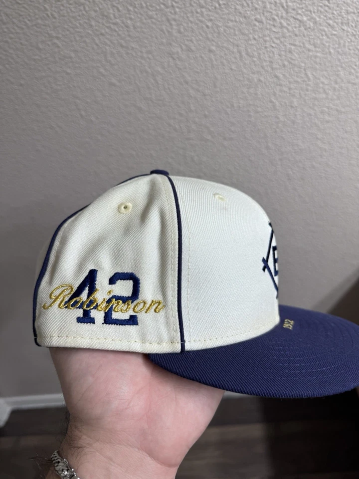 Tapas exclusivas de los Brooklyn Dodgers Jackie Robinson 59FIFTY 7 1/4 Foto 2 de 3