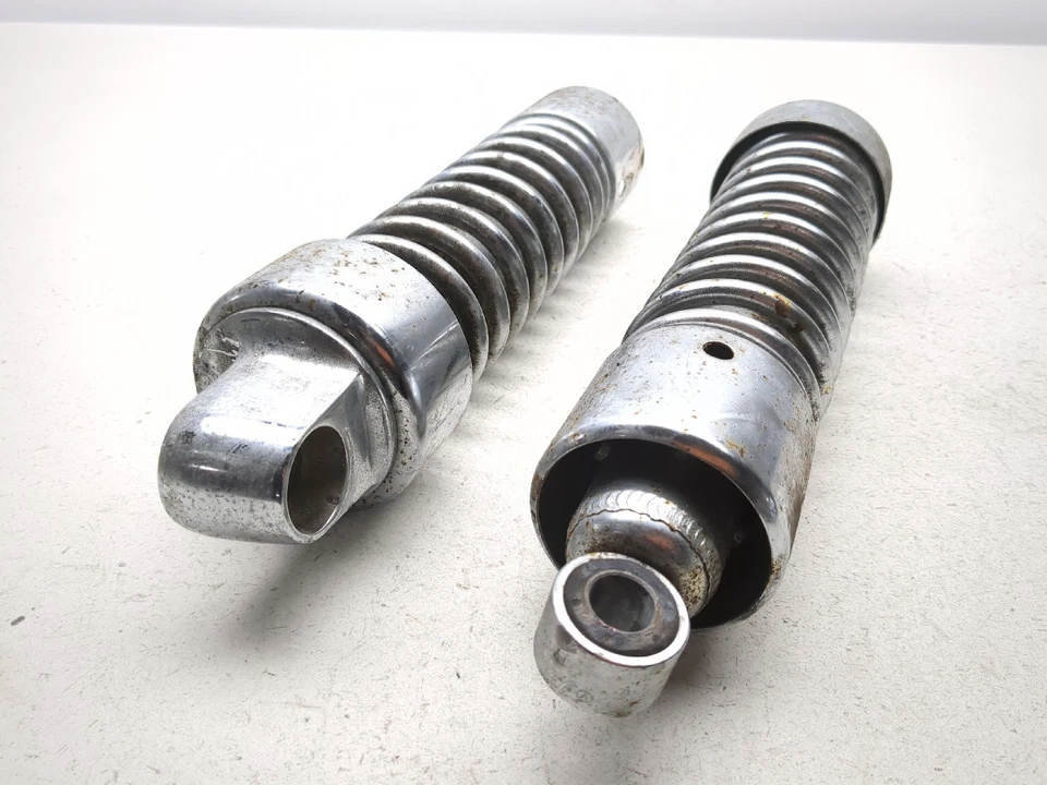 Amortiguador trasero cromado 92-04 Suzuki VS800 Intruder Foto 2 de 4