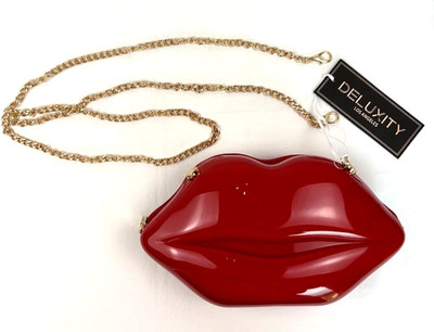 NEW Deluxity Los Angeles Red Lips Crossbody/Clutch With Detachable Chain Strap