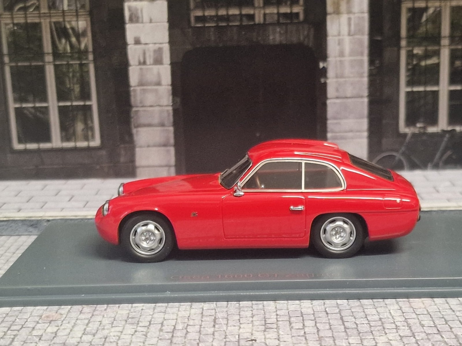 1/43 NEO SCALE MODELS - OSCA - 1600GT ZAGATO 1962