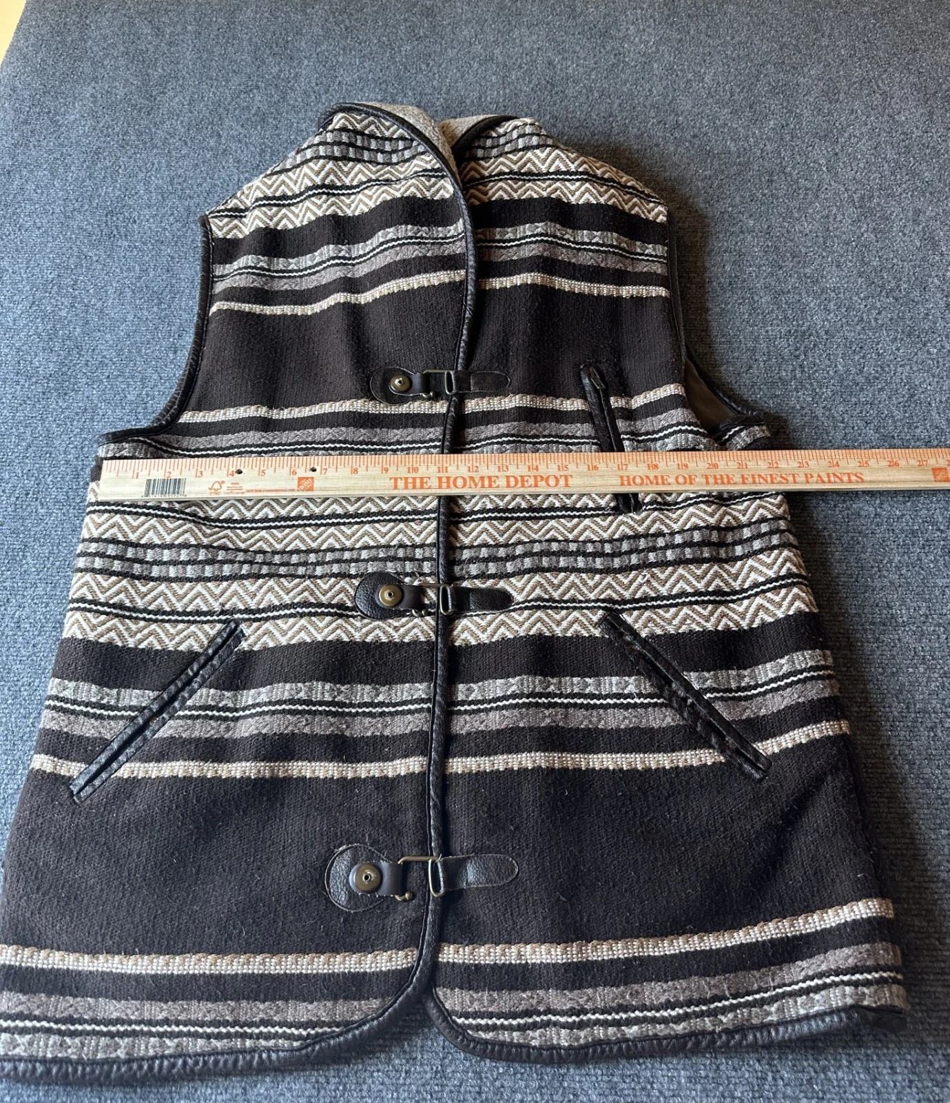 "Rue Grenelle" 1980 vintage wool men vest medium, 3 pockets, breast with zepper - product detail image 4