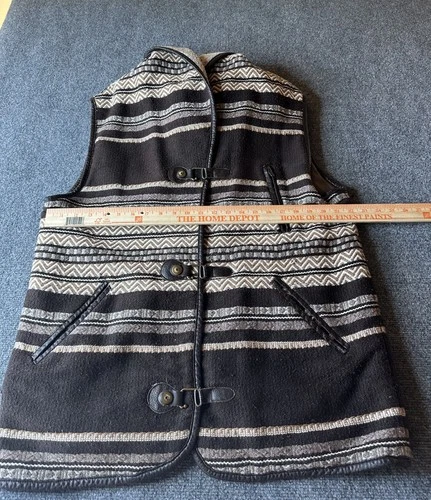 "Rue Grenelle" 1980 vintage wool men vest medium, 3 pockets, breast with zepper image 4