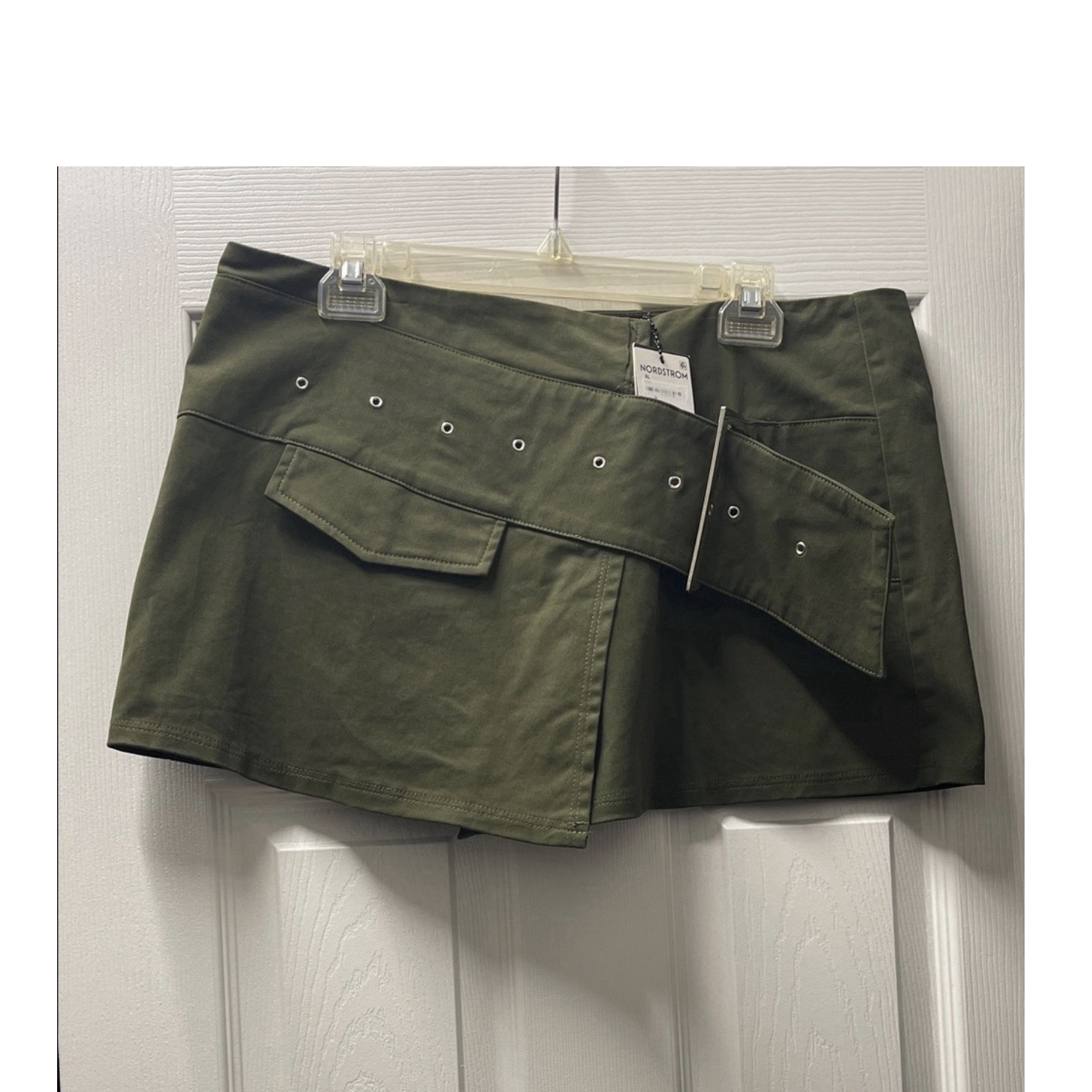 Nordstrom Khaki Women's Athletic Short Skort XL Belted Pocke
