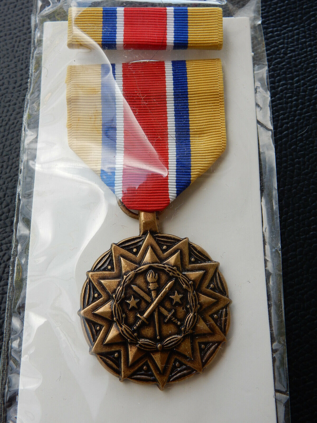 9.1Ja) Médaille militaire américaine ARMY NATIONAL GUARD medal 