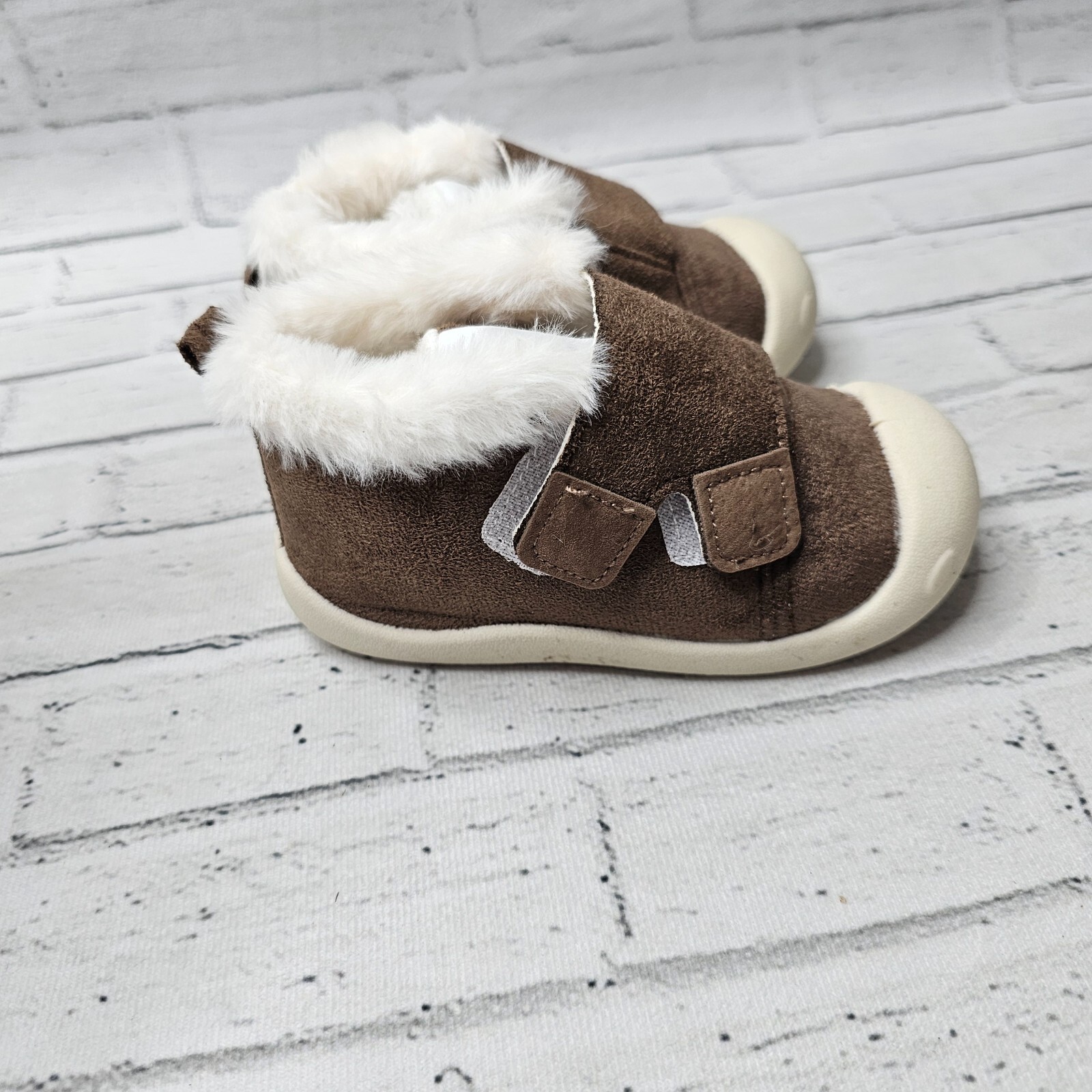 SAOLA Scarpe da bambino unisex DEBAIJIA scarpe da ginnastica scamosciate pantofole fodera calda UK 6 suola morbida