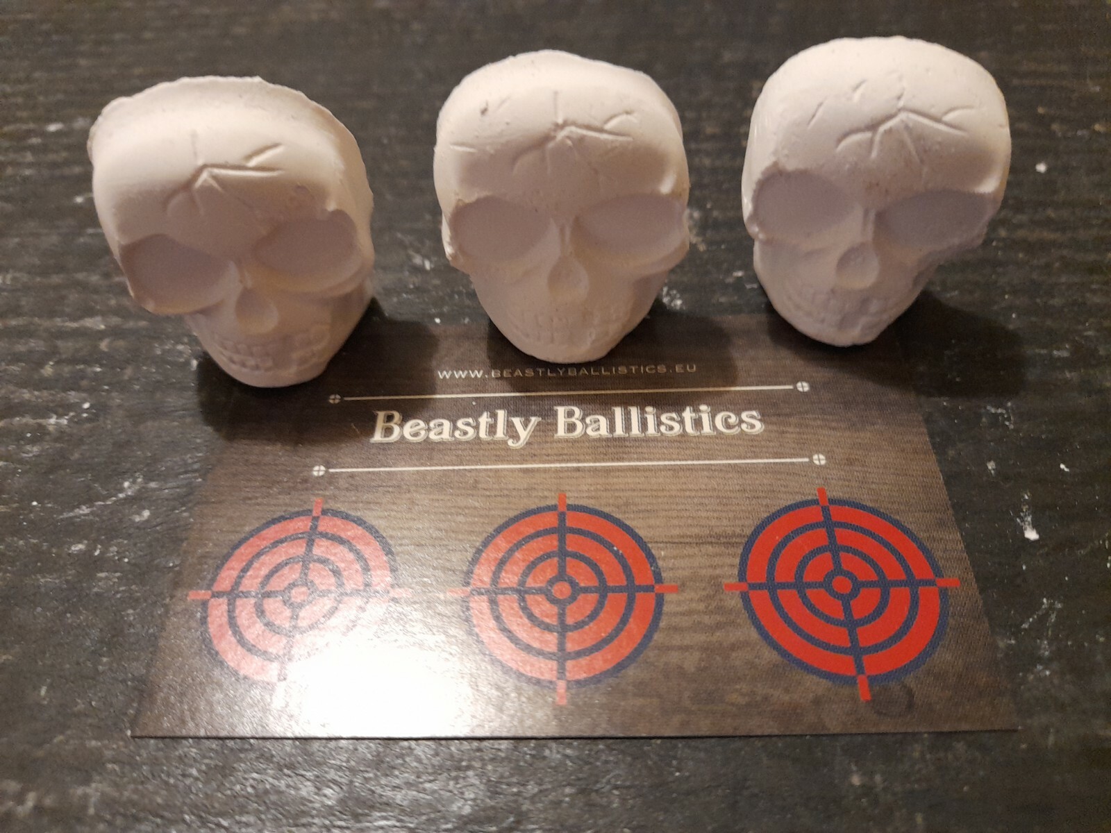 50 x Med Skull Reactive Shatter Chalk Shooting Targets Air Rifle